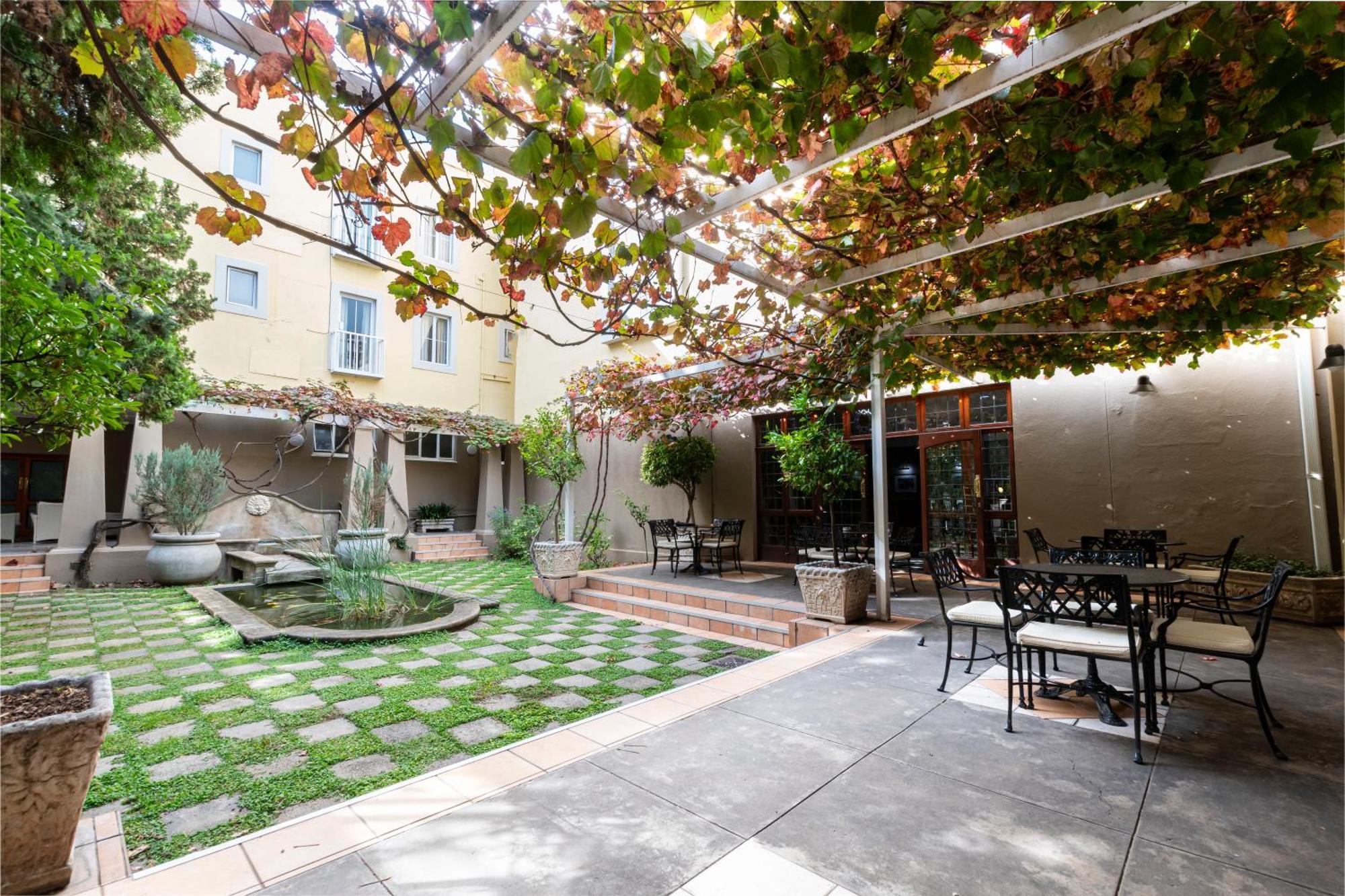 Queen'S Hotel By Bon Hotels Oudtshoorn Eksteriør billede