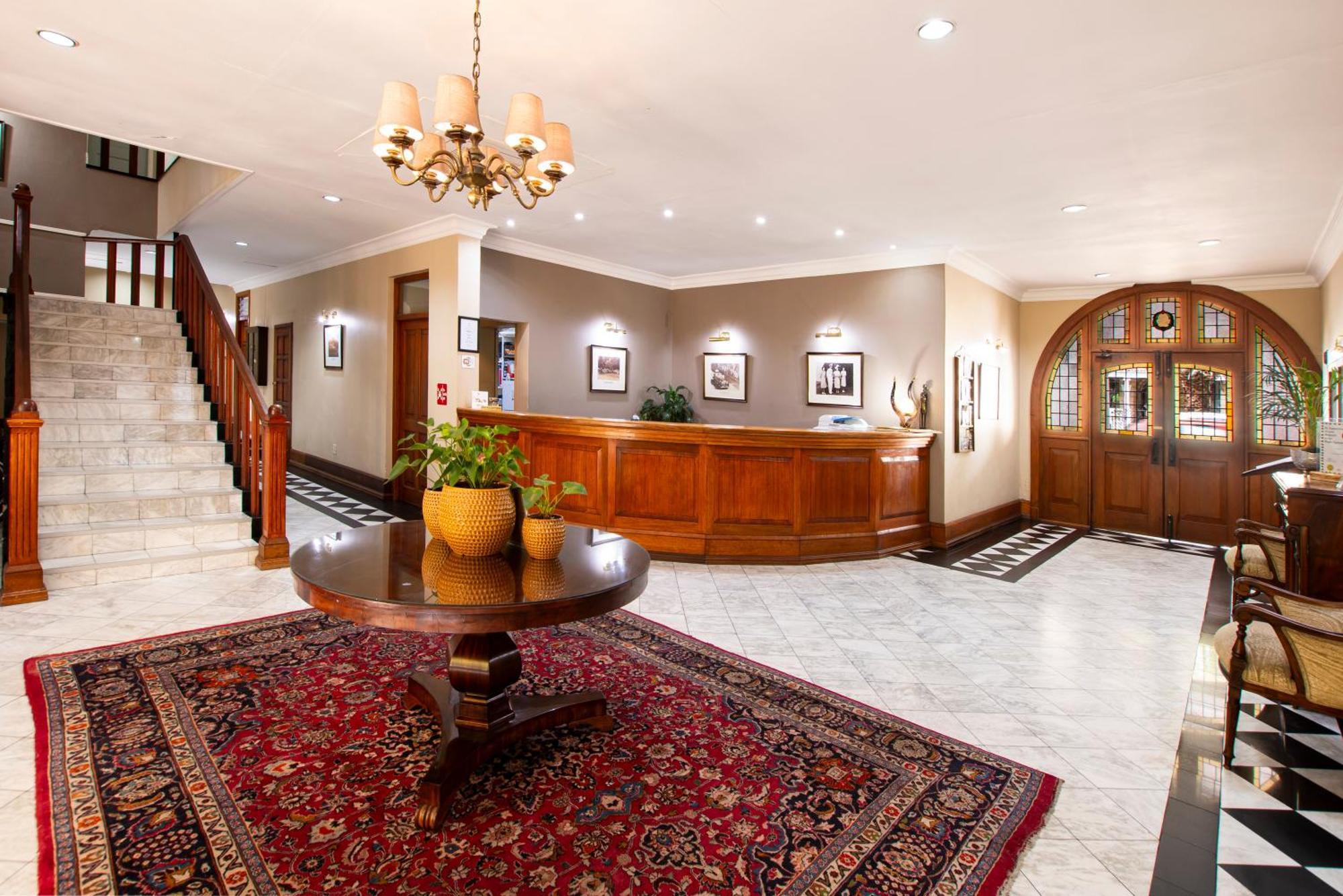 Queen'S Hotel By Bon Hotels Oudtshoorn Eksteriør billede