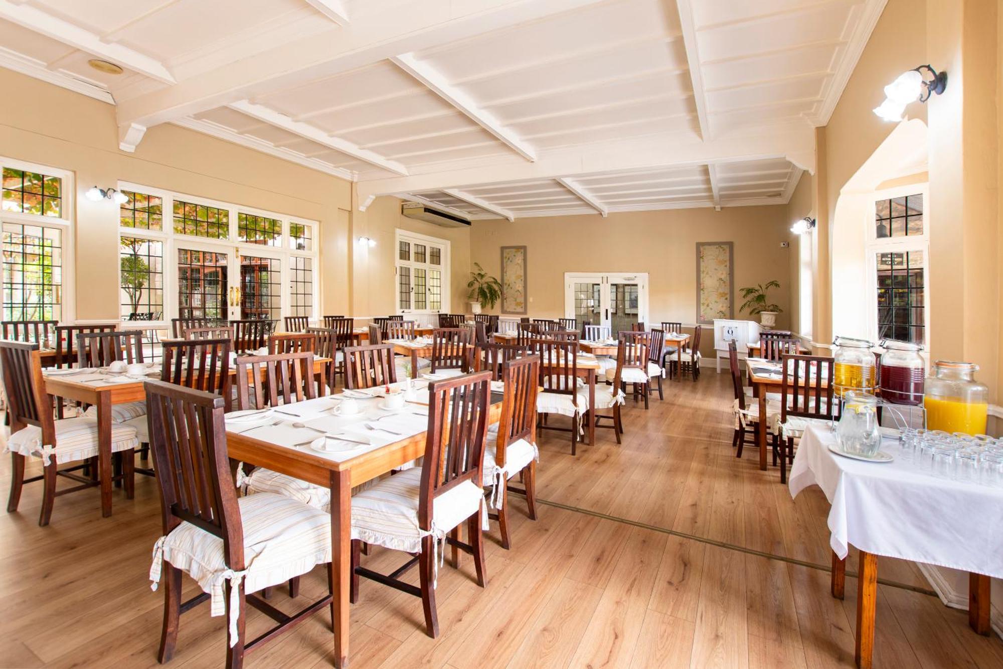 Queen'S Hotel By Bon Hotels Oudtshoorn Eksteriør billede