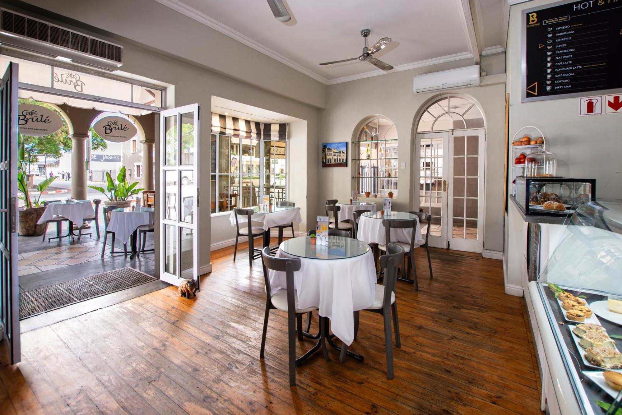 Queen'S Hotel By Bon Hotels Oudtshoorn Eksteriør billede
