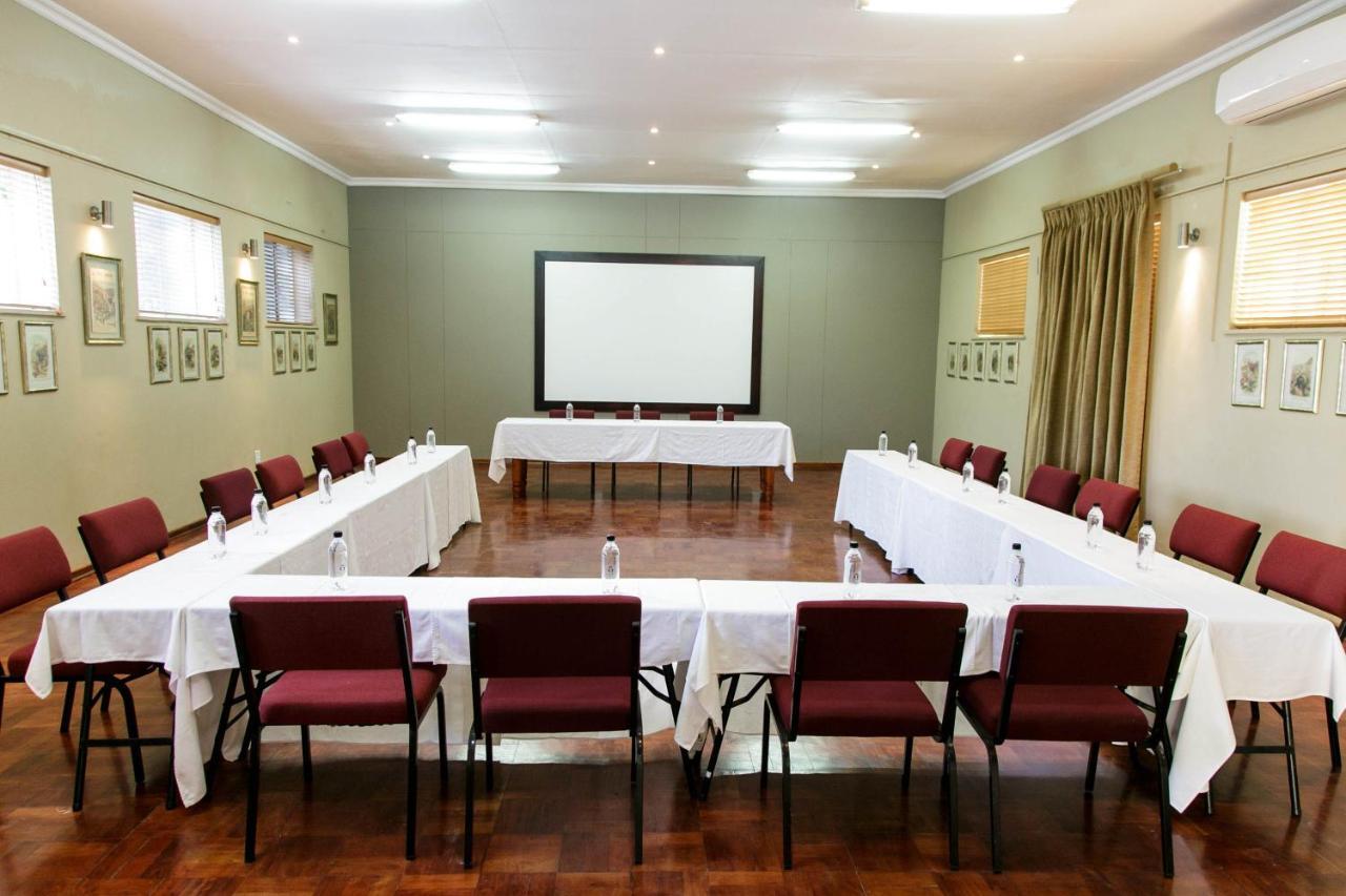 Queen'S Hotel By Bon Hotels Oudtshoorn Eksteriør billede